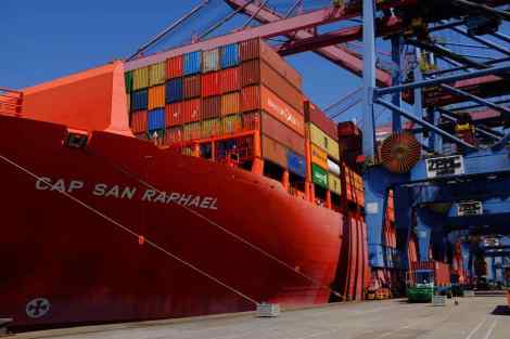 cap-saint-raphael-conteneurs-quai-google-wordpress-daniel-fohr