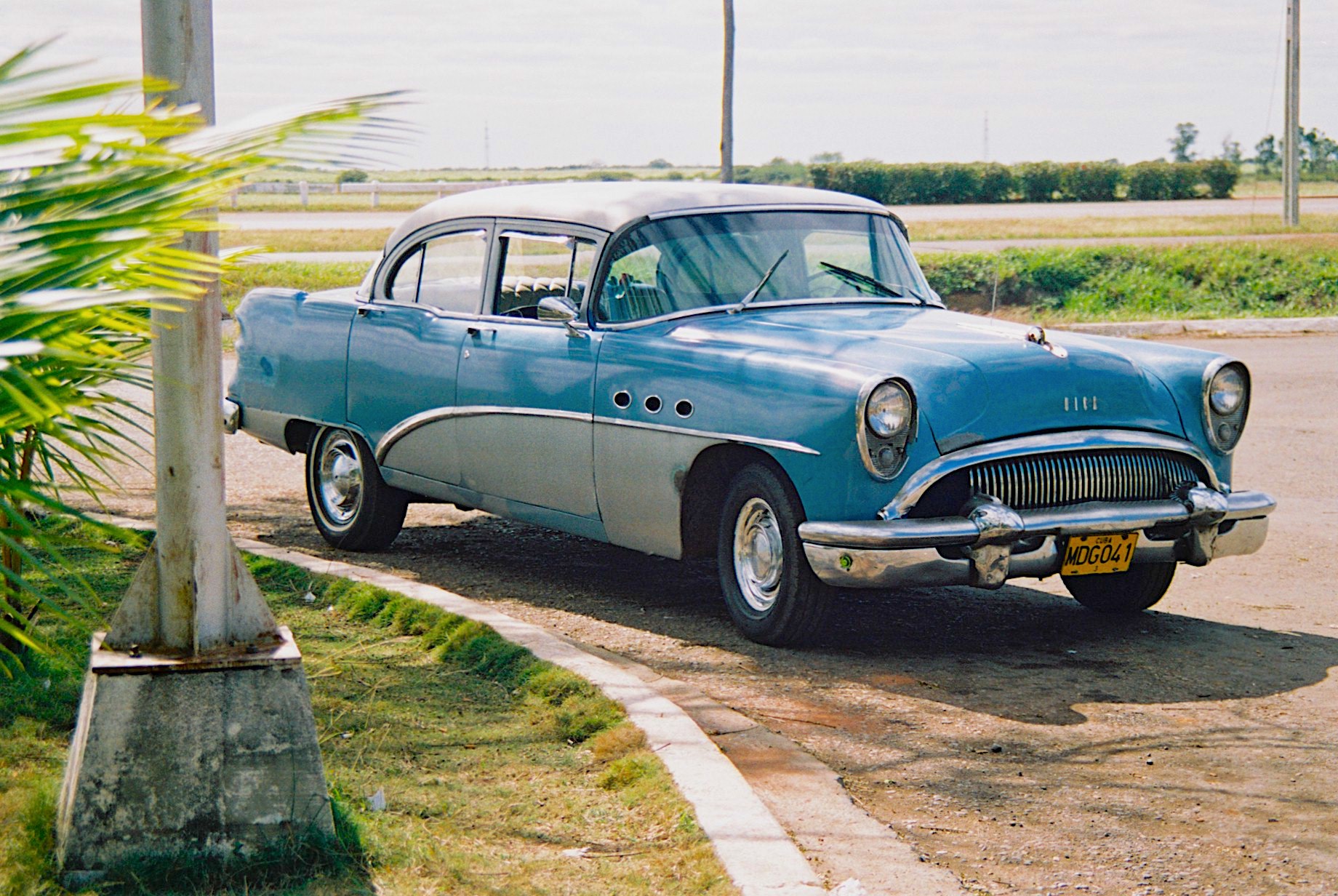 voiture bleue-cuba-wordpress-daniel fohr