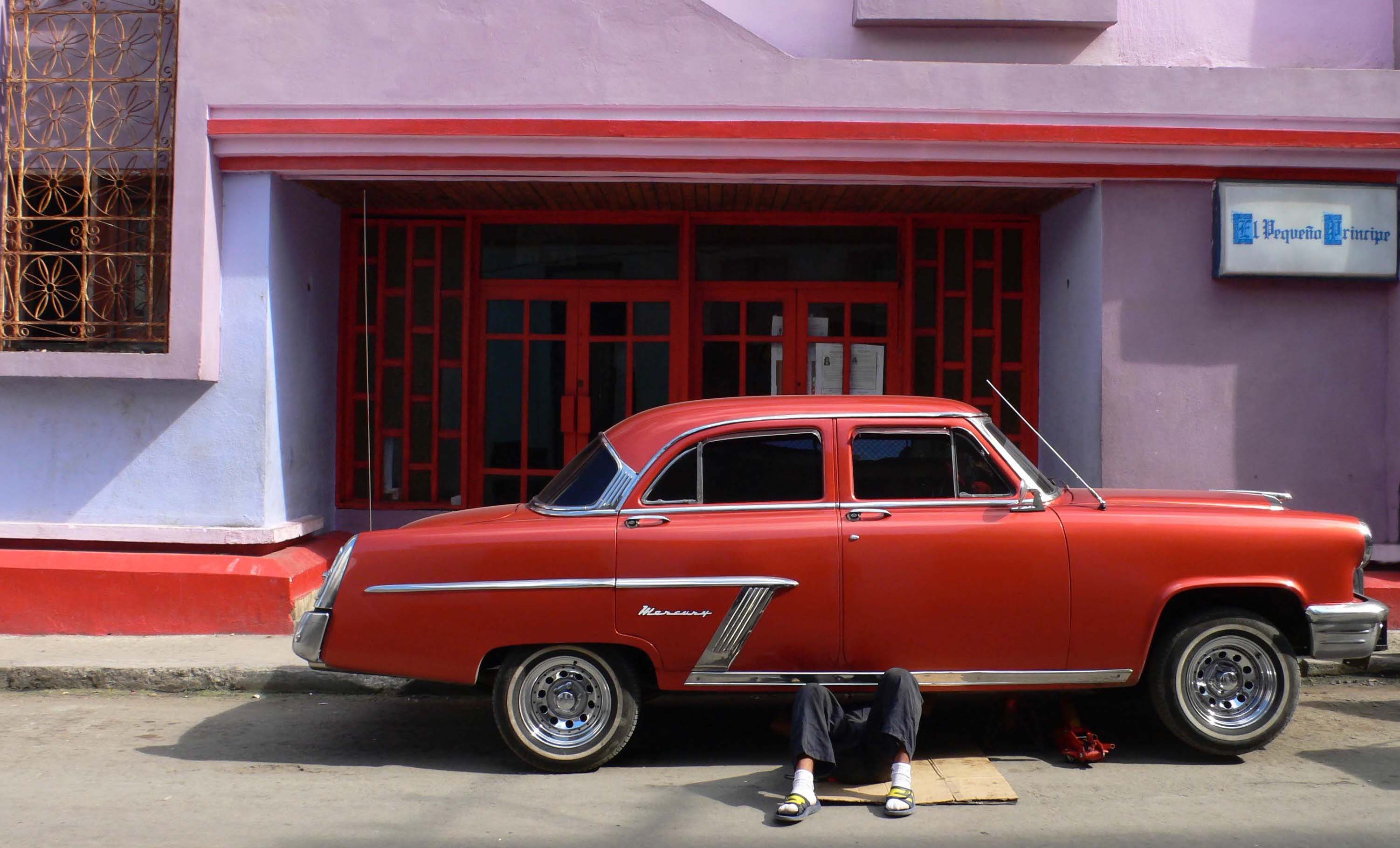 voiture-rouge-cuba-la havane-wordpress-daniel fohr